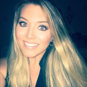 Meet your Posher, Megan